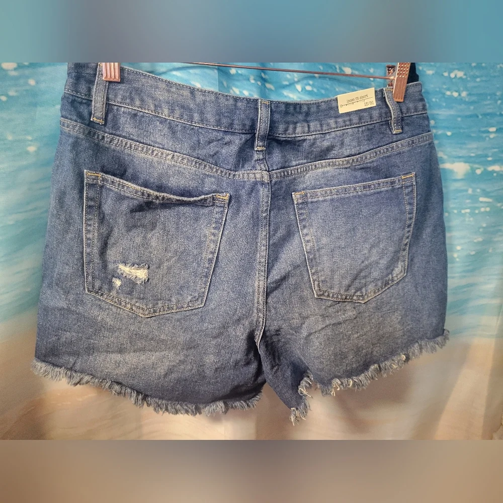BanJara NWT Recycled Denim Women's Distressed Shorts Size 15/31‎